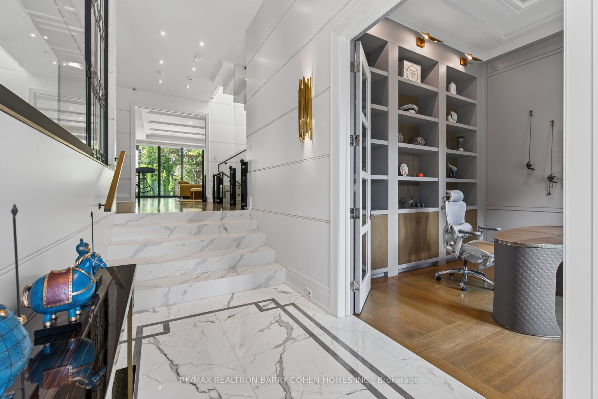 154 Yonge Boulevard, Toronto, ON M5M 3H4 photo 4