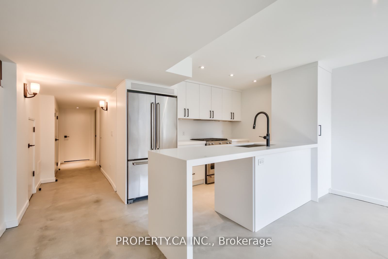 572 Palmerston Avenue Lower, Toronto, ON M6G 2P7 photo 4