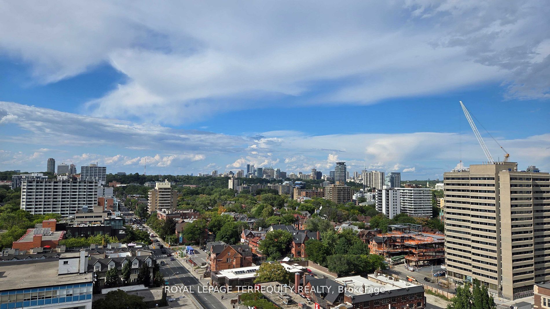 736 Spadina Avenue 1606, Toronto, ON M5S 2J6 photo 3