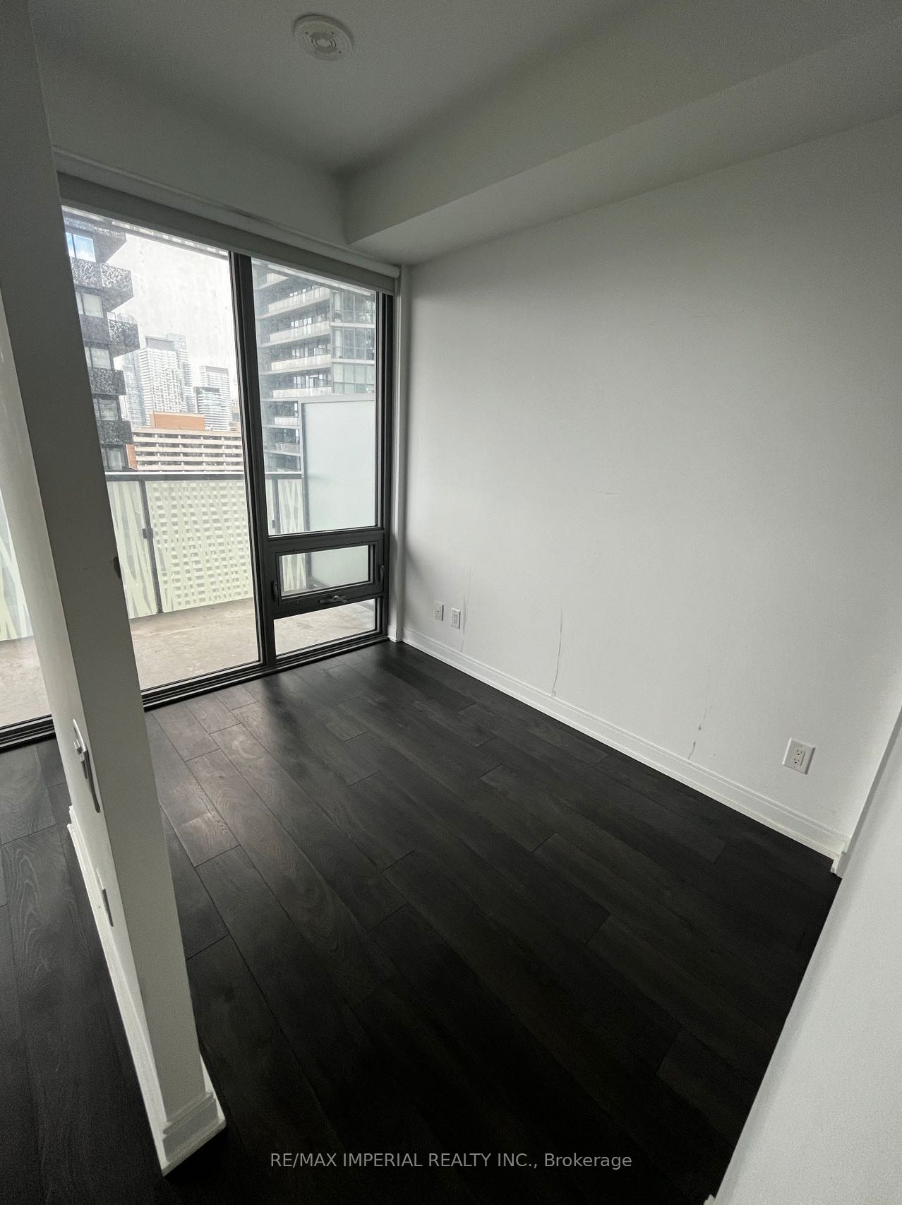 50 Charles Street E 2304, Toronto, ON M4Y 0C3 photo 5