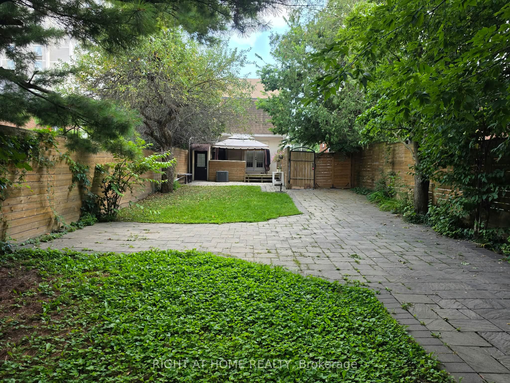 154 Davisville Avenue Main, Toronto, ON M4S 1E8 photo 5