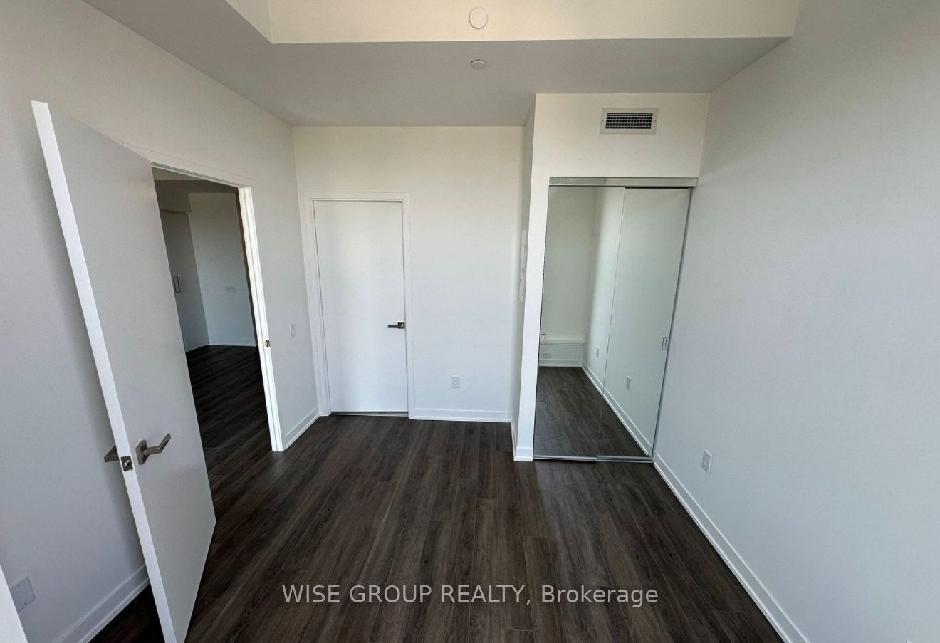 500 Wilson Avenue 1206, Toronto, ON M3H 0E5 photo 5