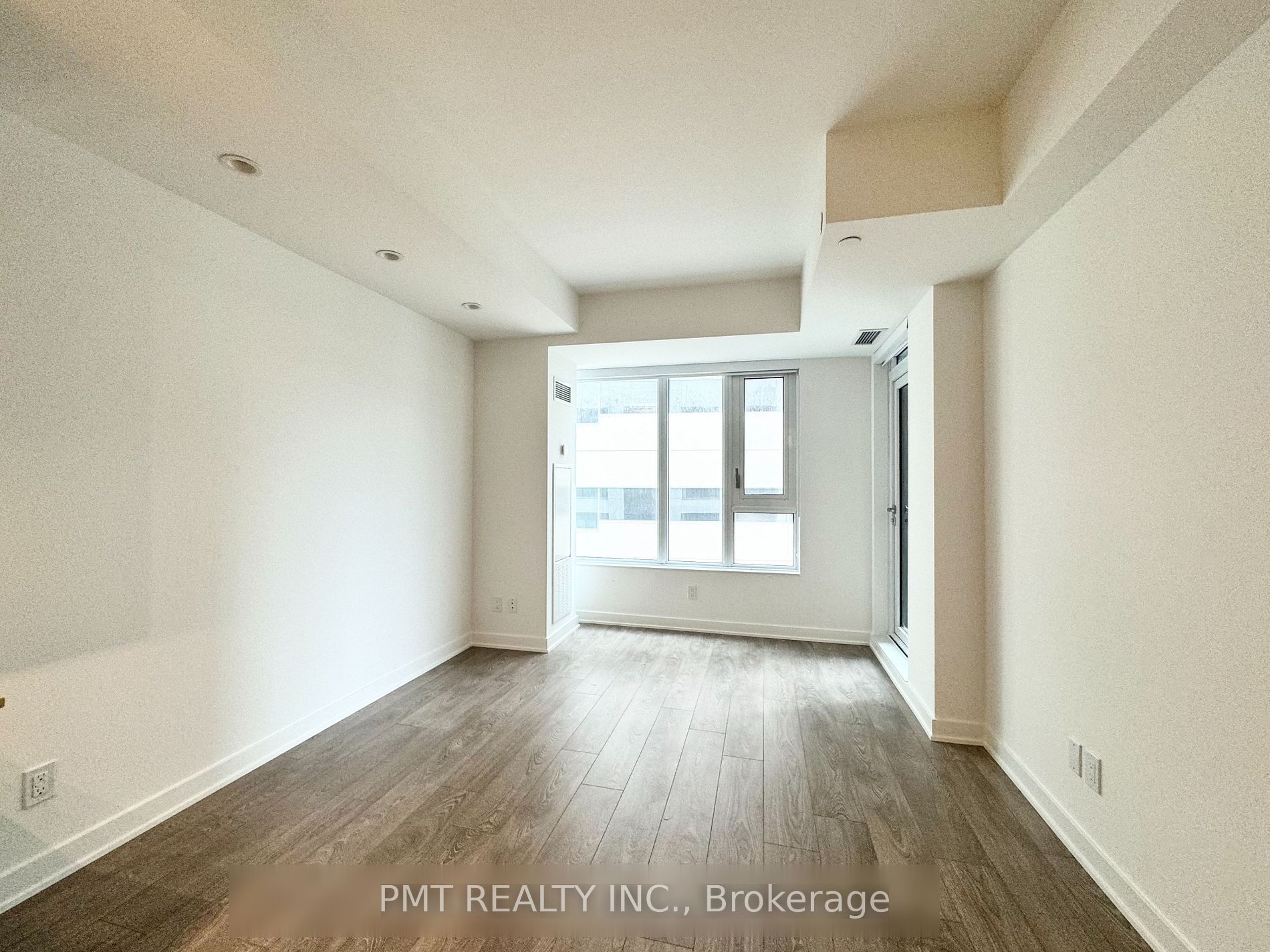 543 Richmond Street W 637, Toronto, ON M5V 0W9 photo 3