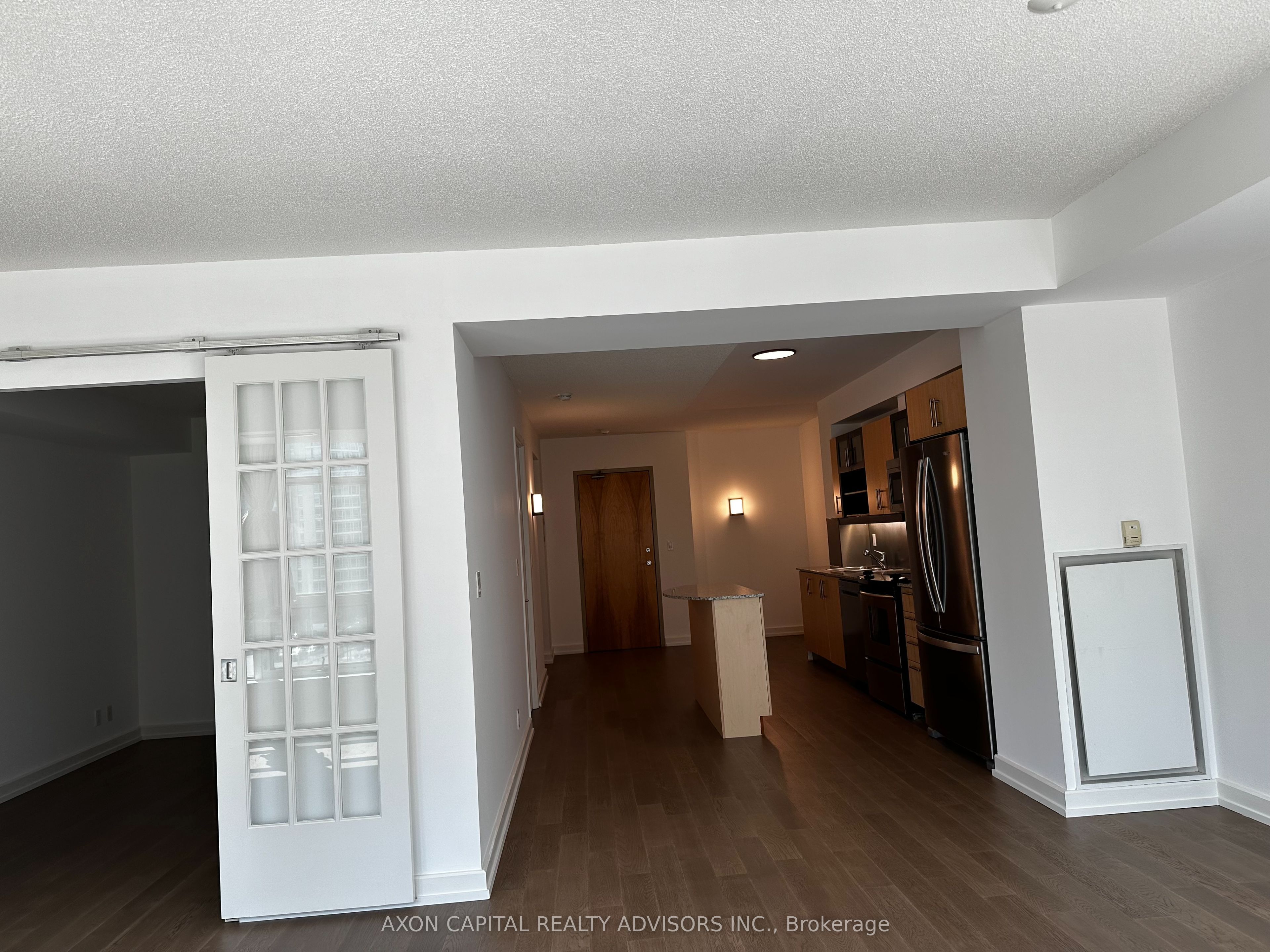 350 Wellington Street W 404, Toronto, ON M5V 3W9 photo 5