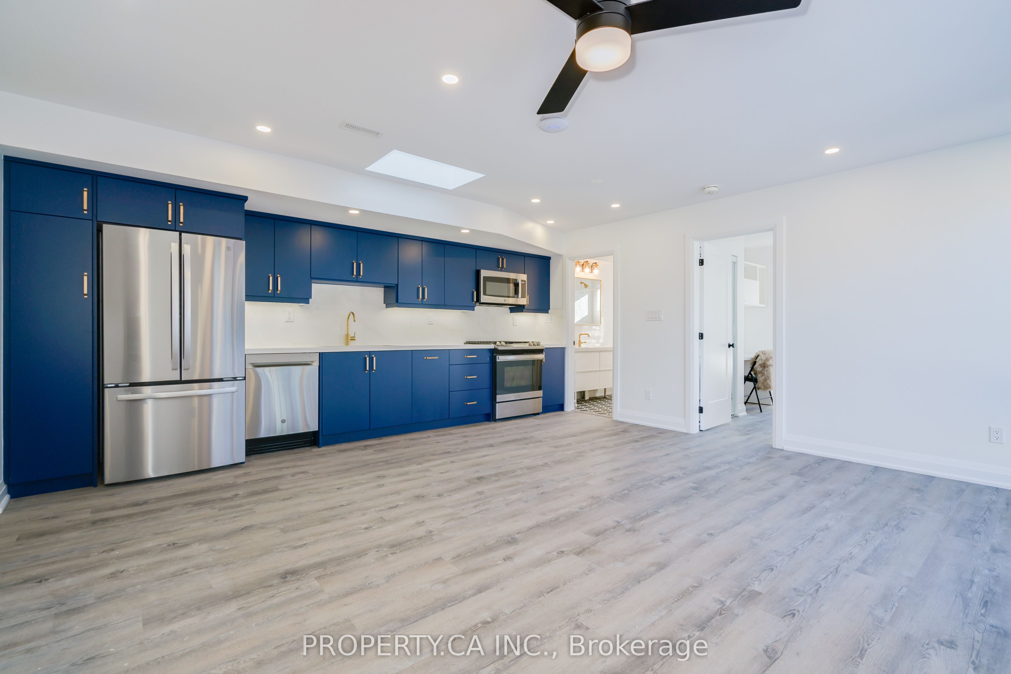 147 Denison Avenue Laneway, Toronto, ON M5T 2N2 photo 2