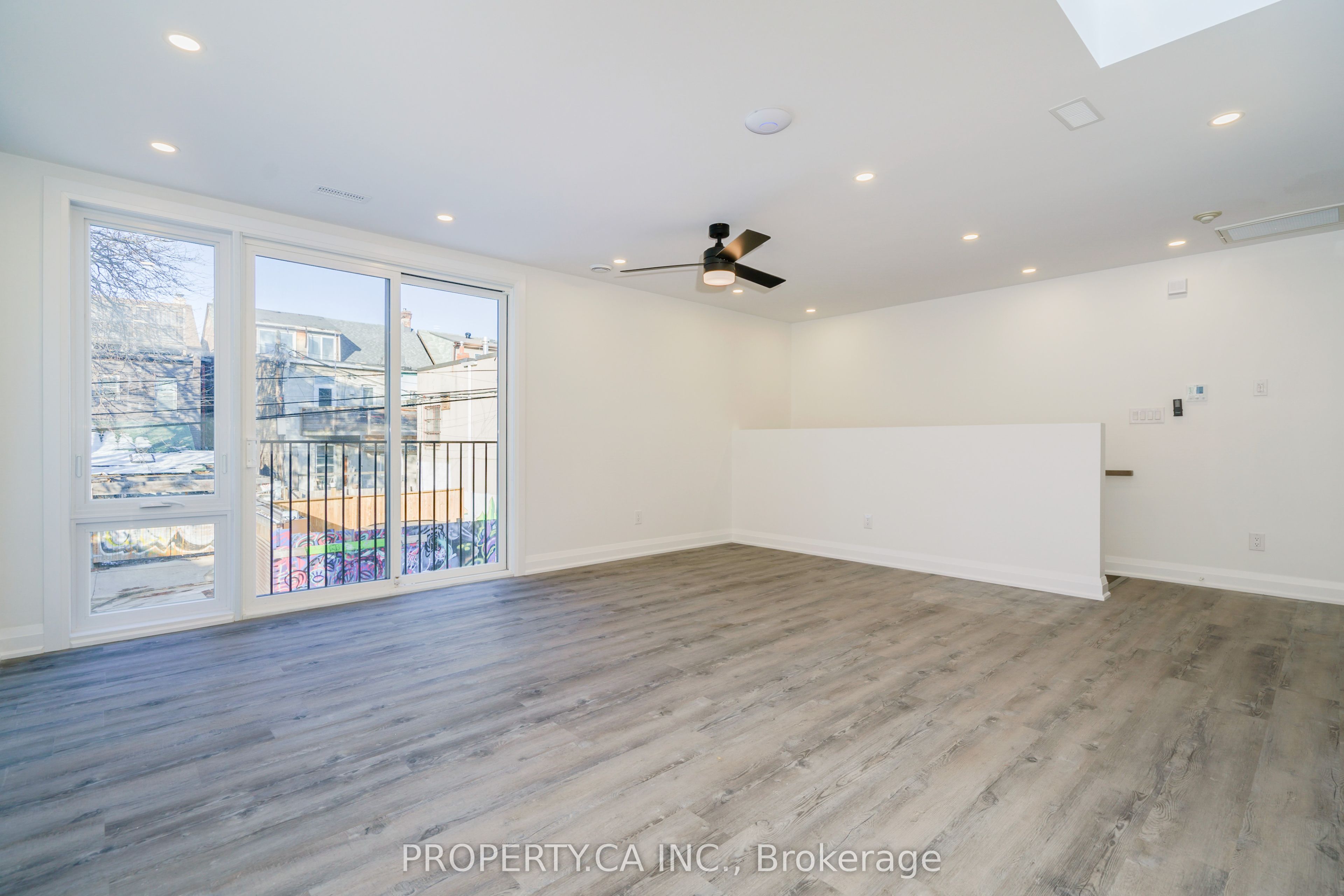 147 Denison Avenue Laneway, Toronto, ON M5T 2N2 photo 5