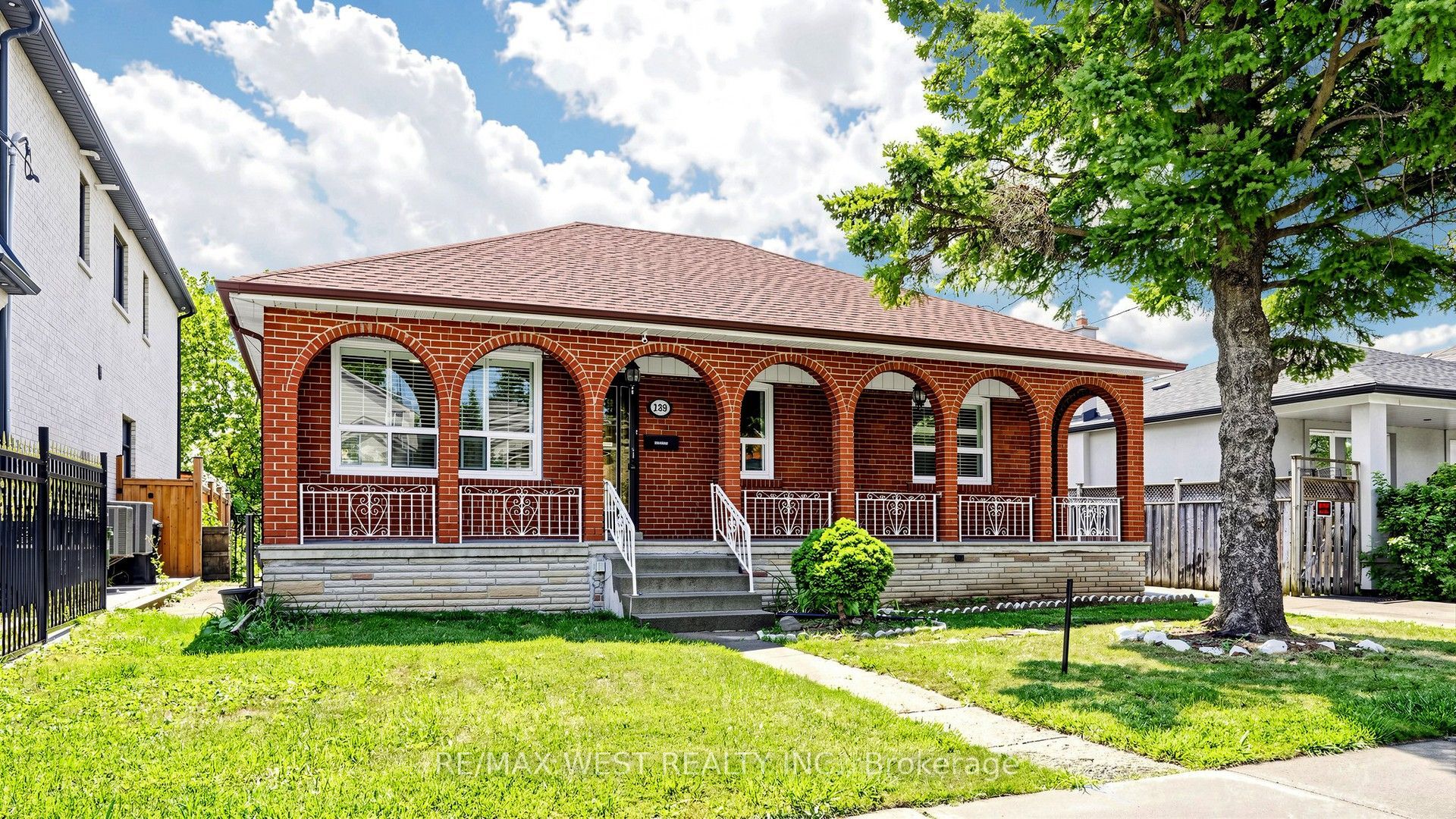 139 Ranee Avenue Main Floor, Toronto, ON M6A 1N3