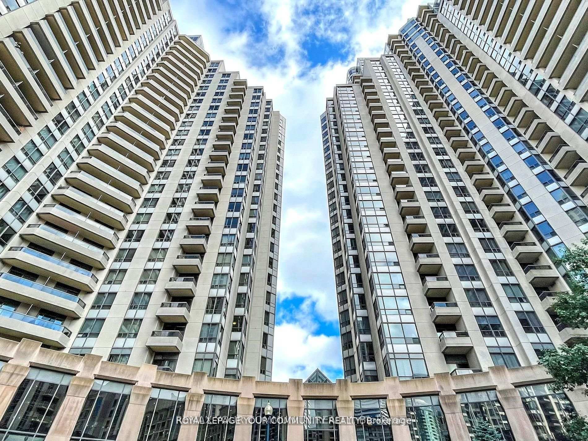 15 Northtown Way 929, Toronto, ON M2N 7A2 photo 4