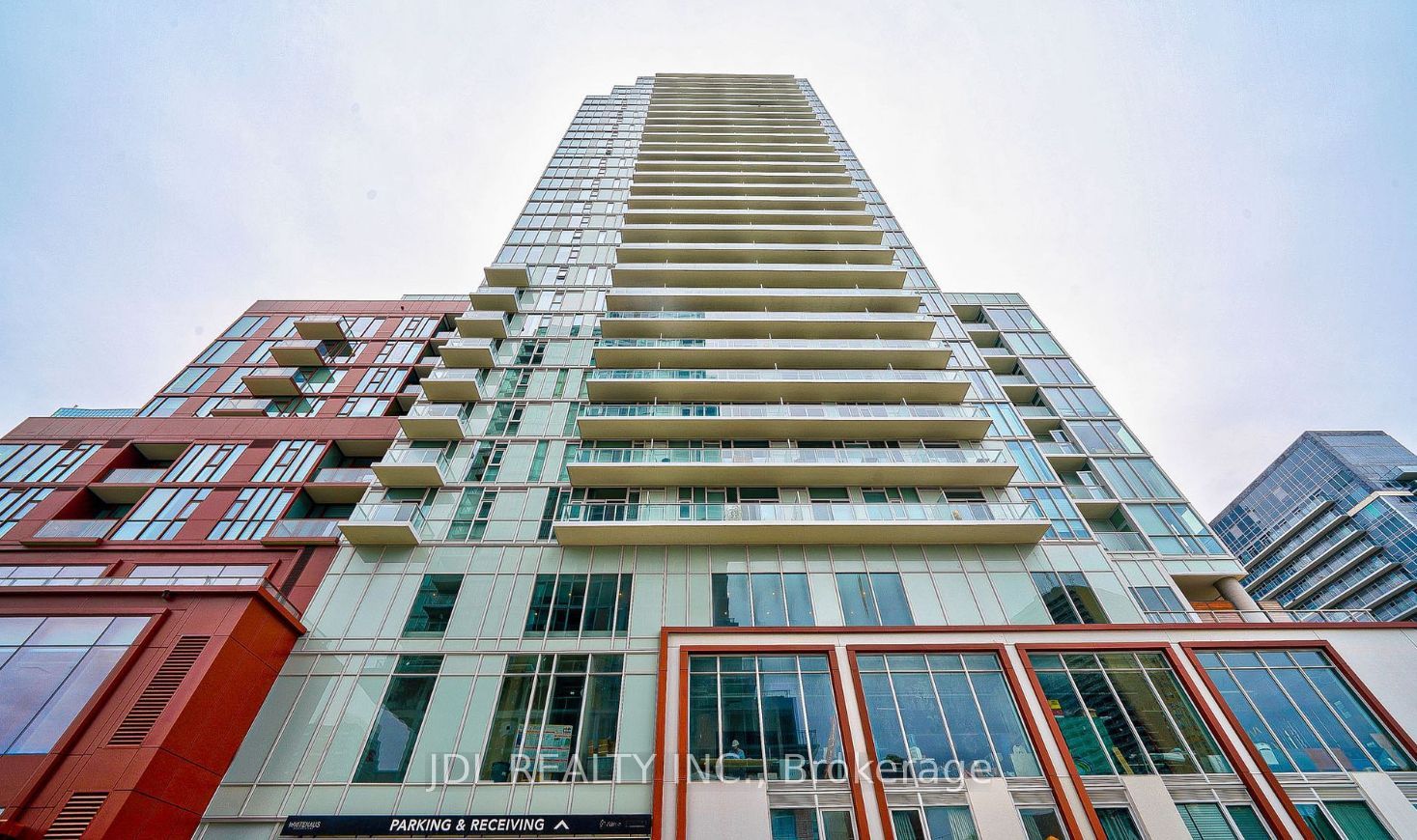 33 helendale Avenue 710, Toronto, ON M4R 0A4