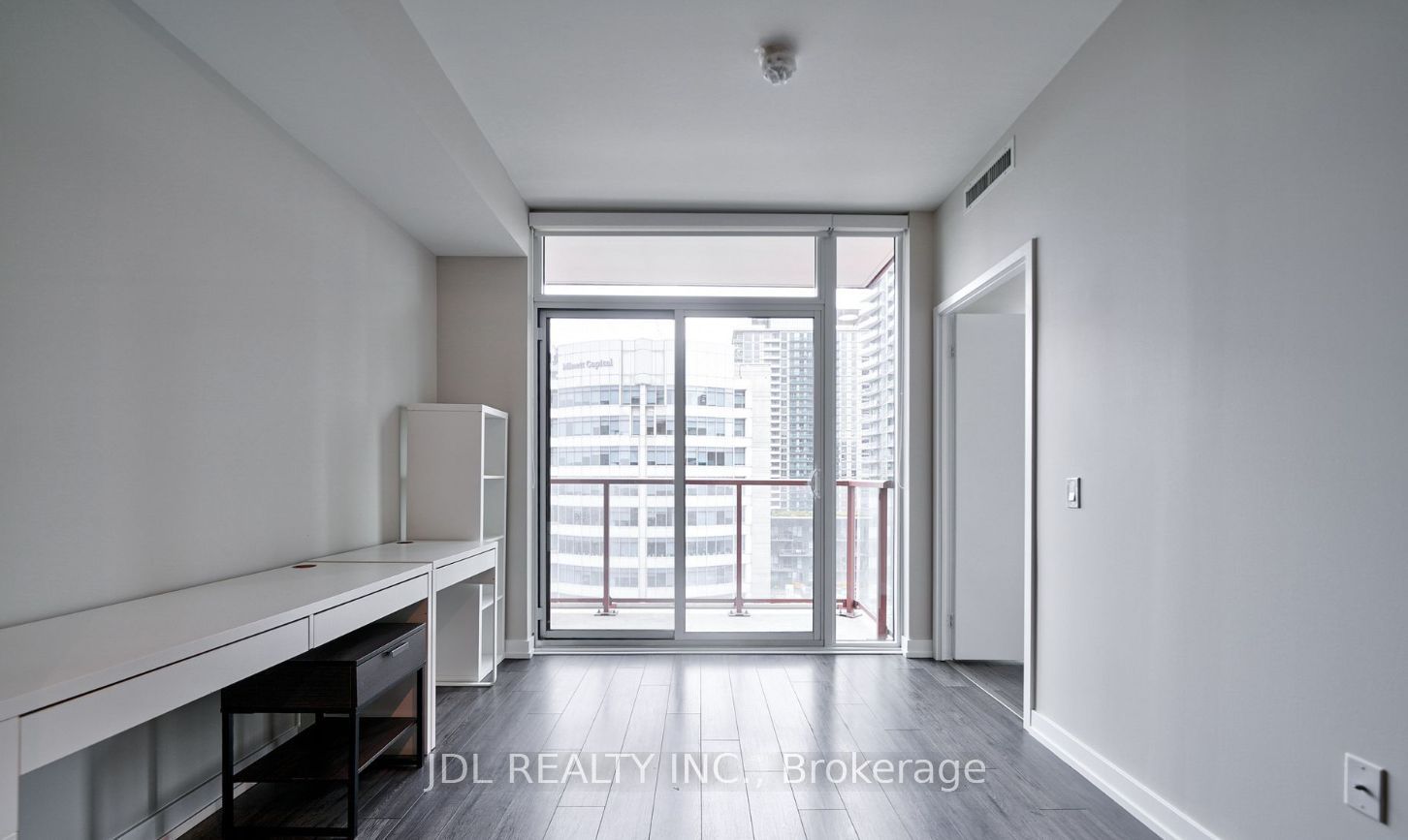 33 helendale Avenue 710, Toronto, ON M4R 0A4 photo 5