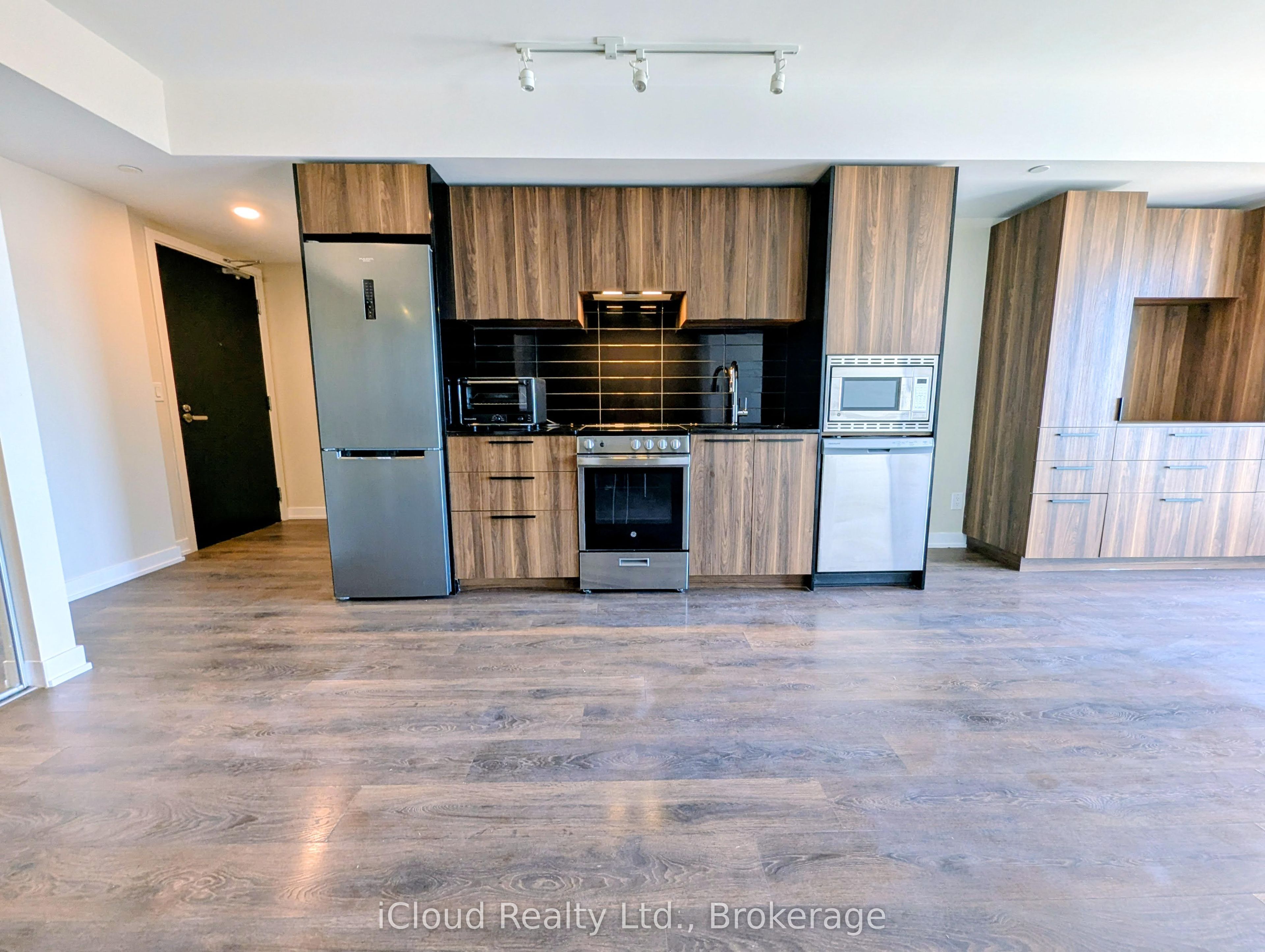 501 Yonge Street 4407, Toronto, ON M4Y 1Y4 photo 5