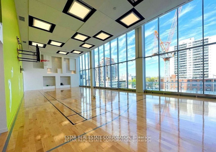 195 Redpath Avenue 2214, Toronto, ON M4P 0E4 photo 4