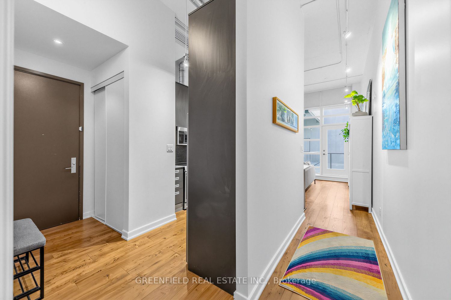 380 Macpherson Avenue N 410, Toronto, ON M4V 3E3 photo 3
