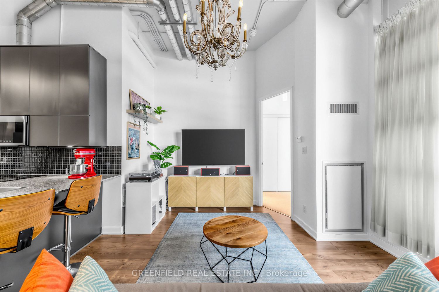 380 Macpherson Avenue N 410, Toronto, ON M4V 3E3 photo 5