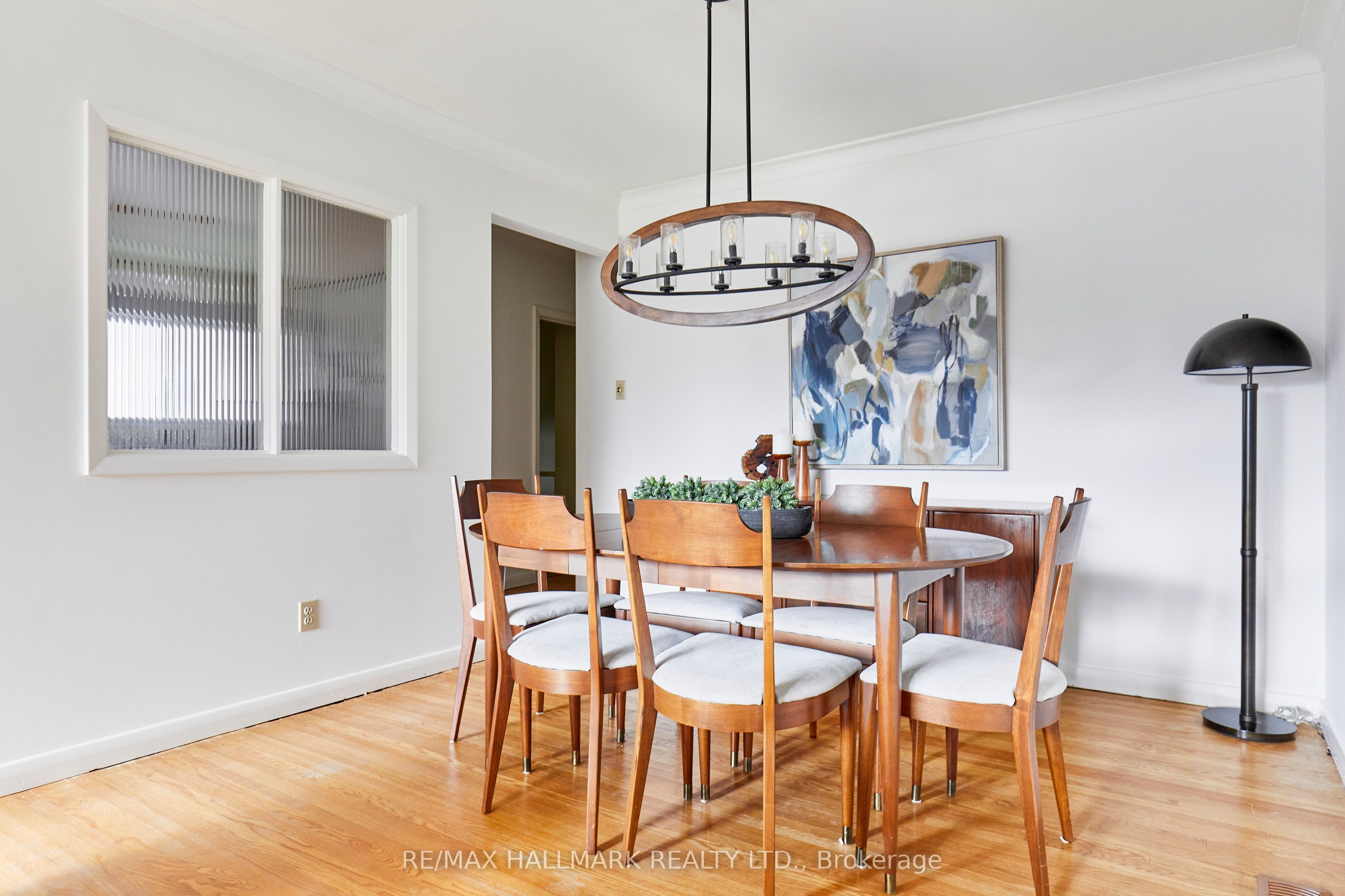 5 Mere Court, Toronto, ON M4A 2J6 photo 3