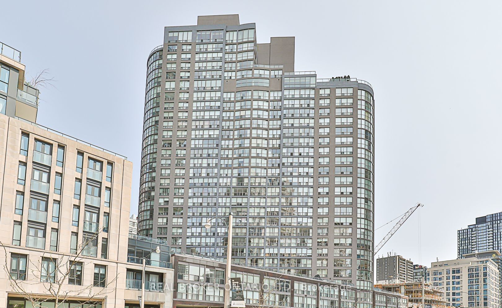 24 Wellesley Street W 2107, Toronto, ON M4Y 2X6