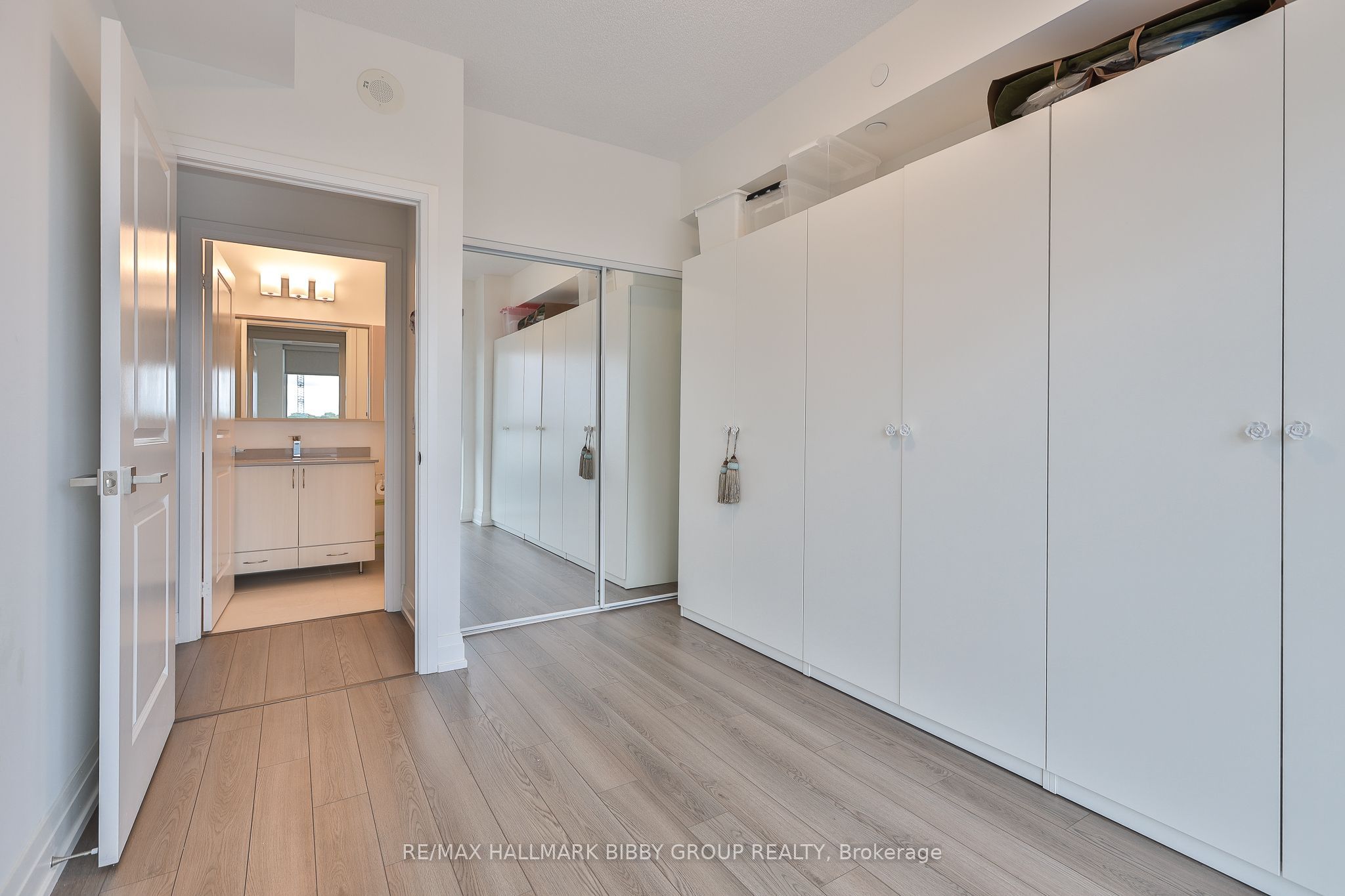 591 Sheppard Avenue E 519, Toronto, ON M2K 1B4 photo 4