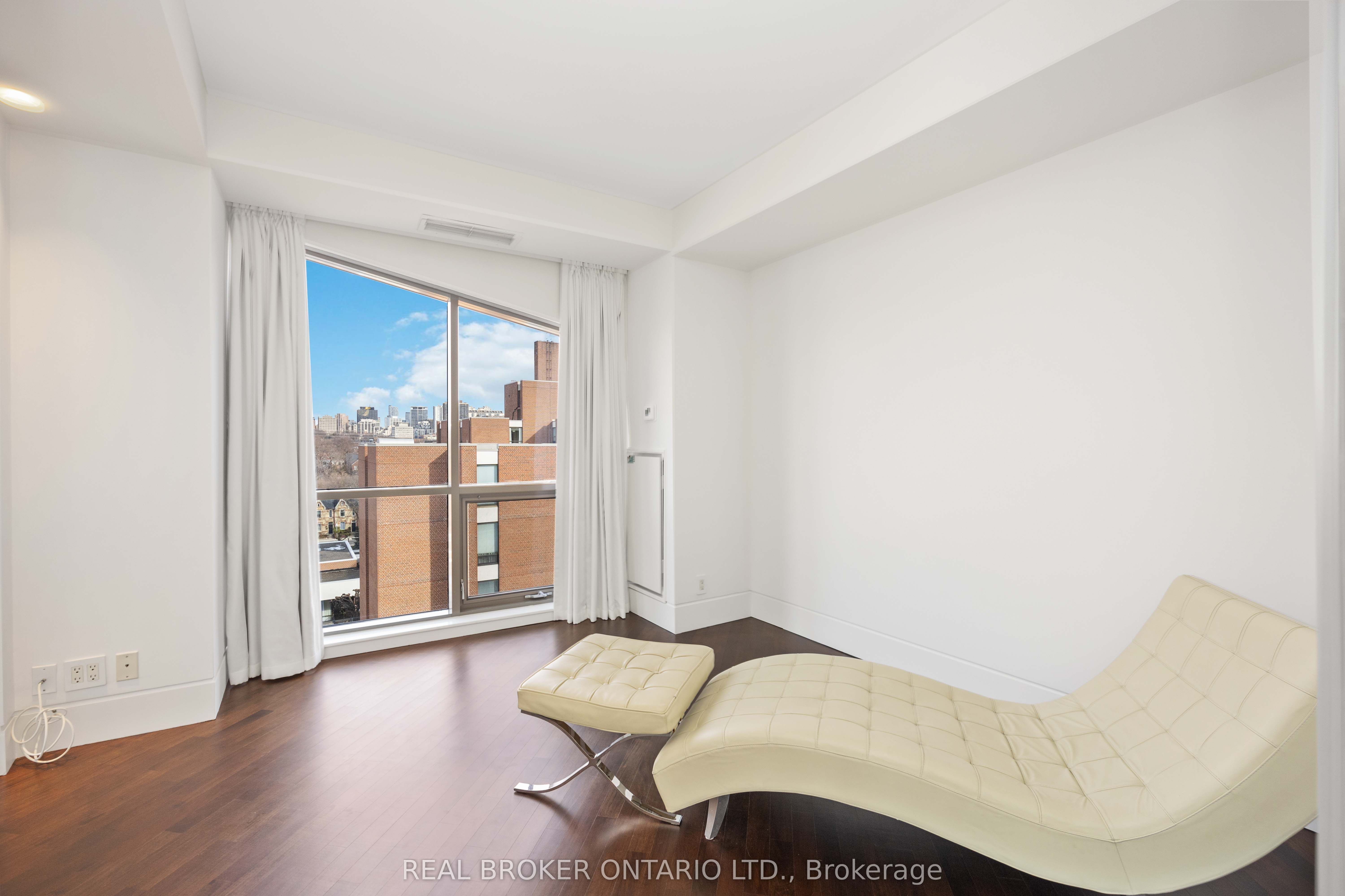 3 McAlpine Street 701, Toronto, ON M5R 3T5 photo 5