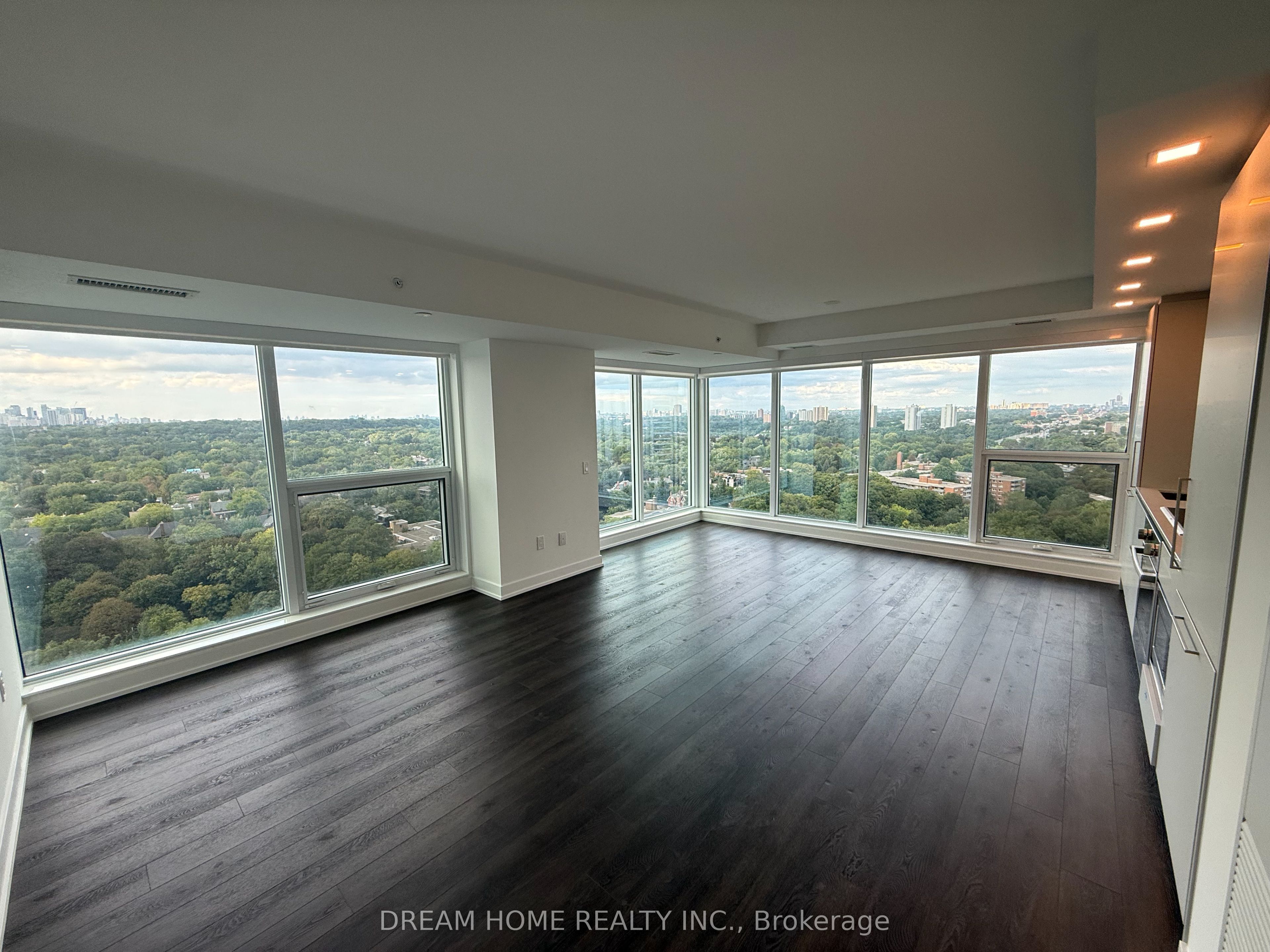 609 Sherbourne Street 2007, Toronto, ON M4X 0A4
