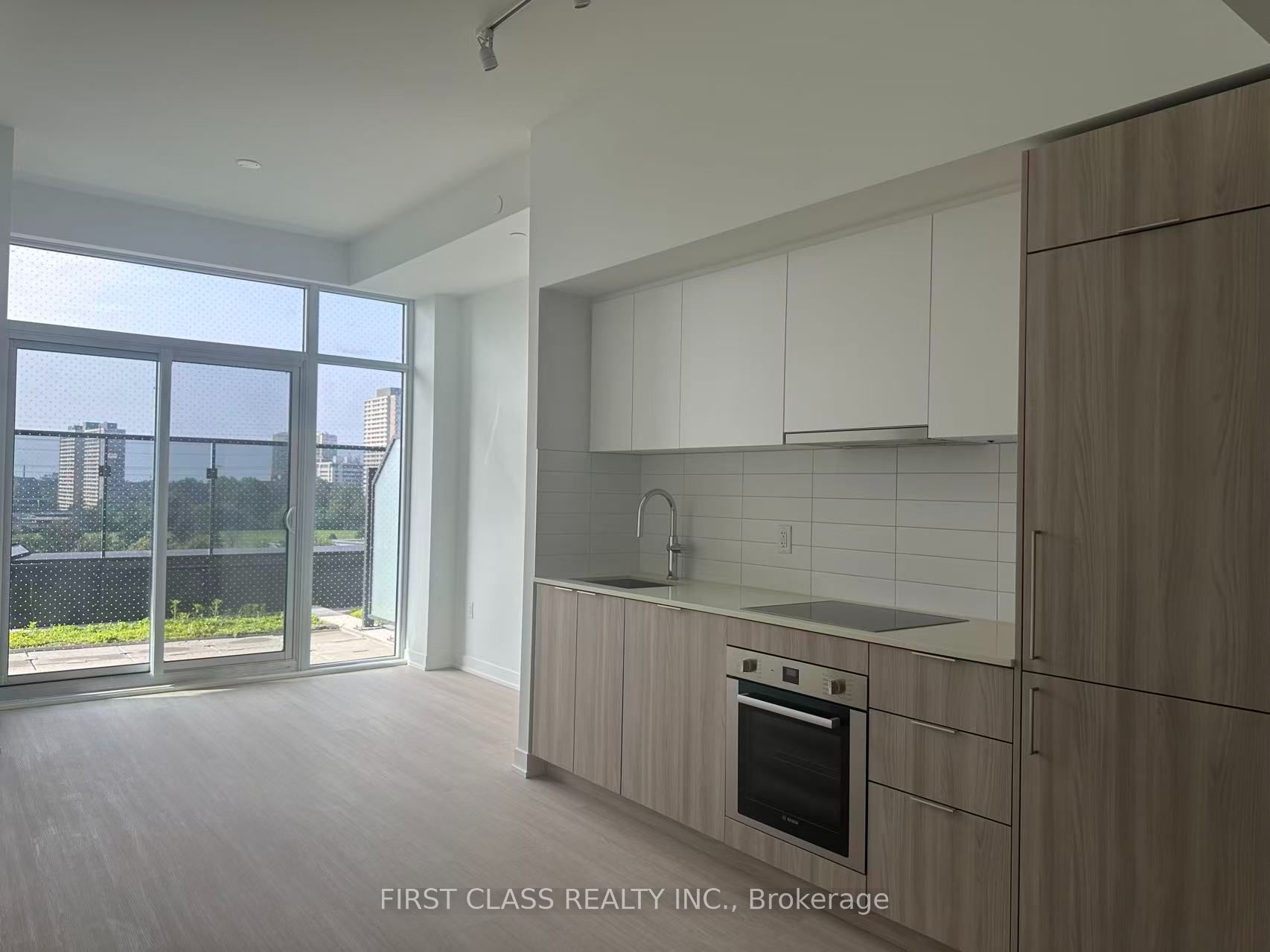 15 David Salomon Drive 703, Toronto, ON M3C 1E7 photo 2