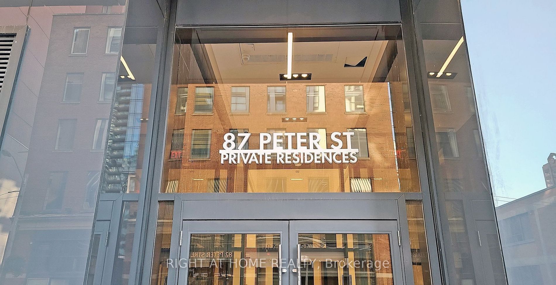 87 Peter Street 4606, Toronto, ON M5V 2G5 photo 3