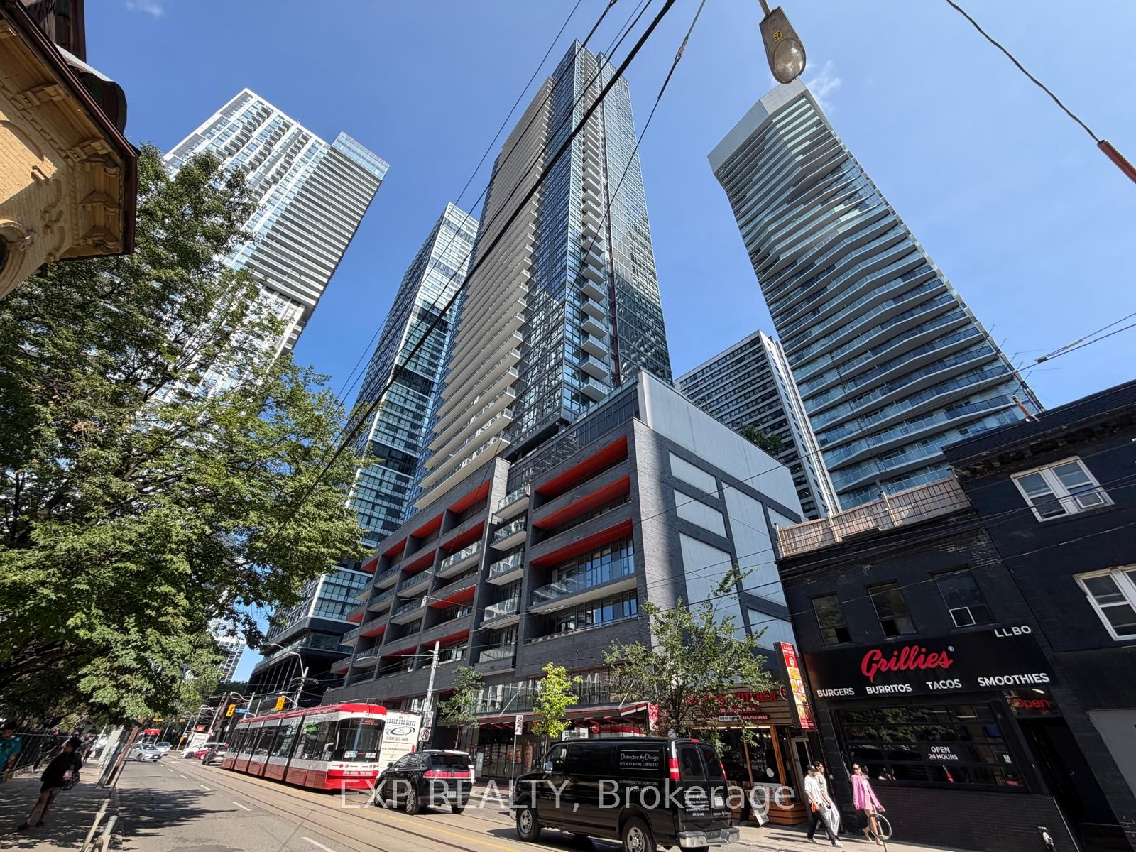 159 Dundas Street E 512, Toronto, ON M5B 0A9 photo 2