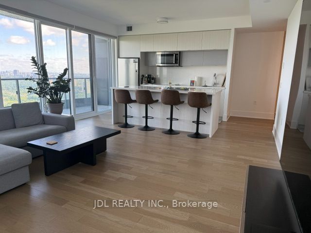 585 Bloor Street E, Toronto, ON M4W 0B3 photo 2