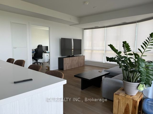 585 Bloor Street E, Toronto, ON M4W 0B3 photo 3
