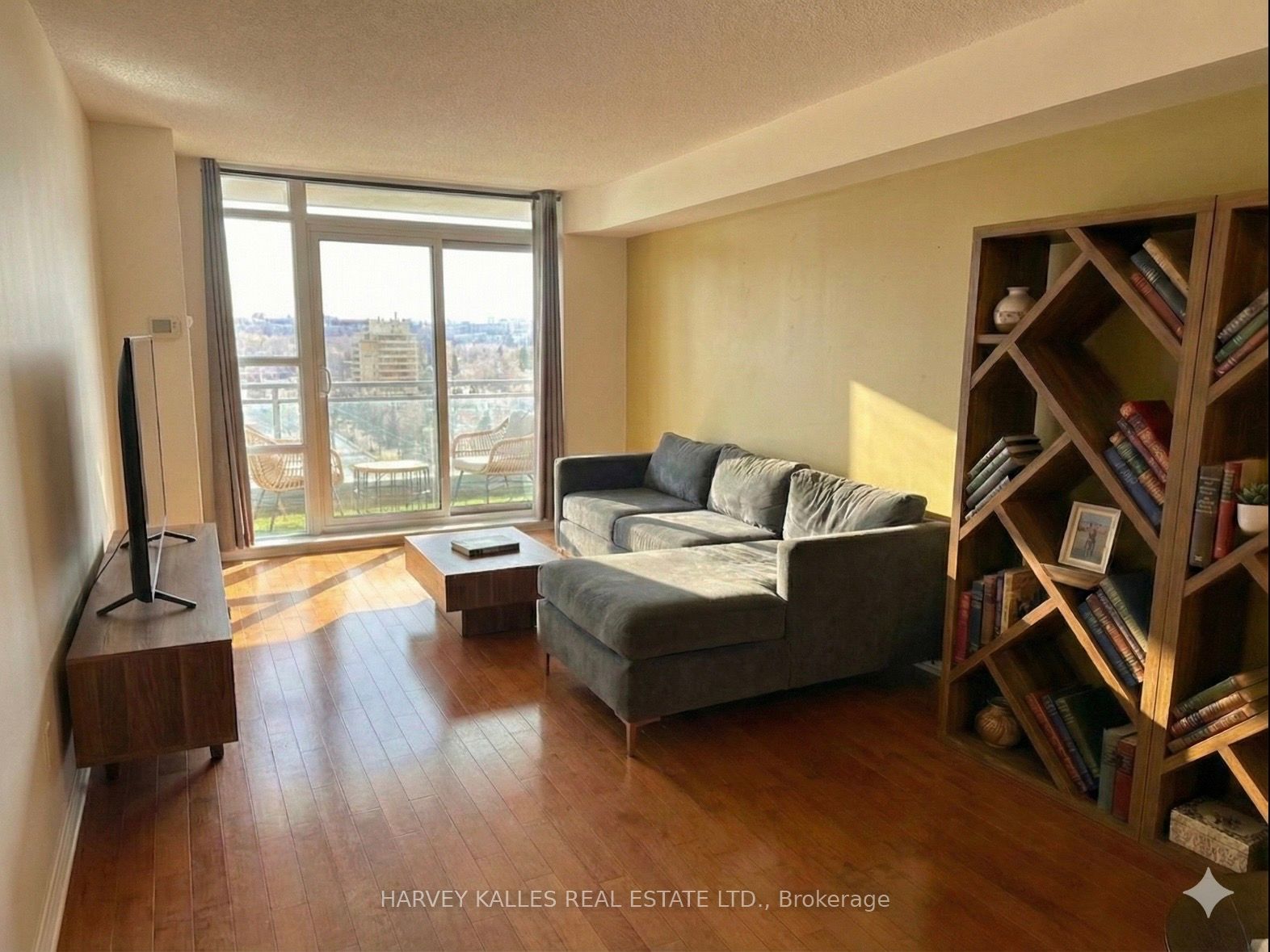 736 Spadina Avenue 1306, Toronto, ON M5S 2J2 photo 5