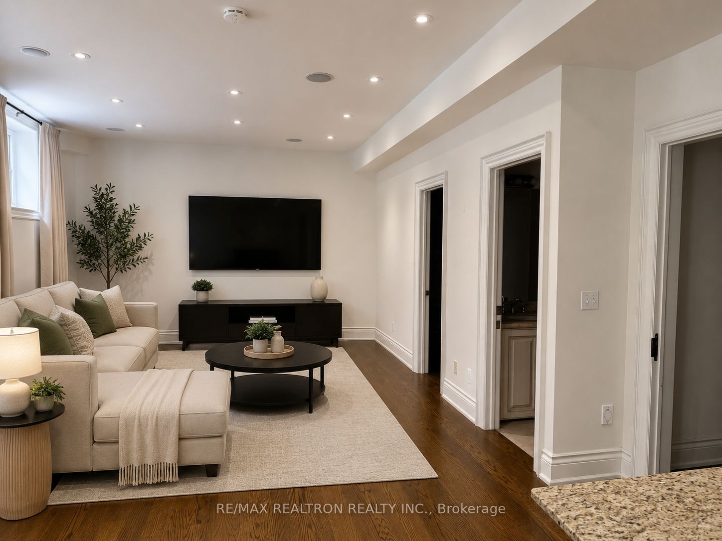 71 Newton Drive, Toronto, ON M2M 2M8 photo 3