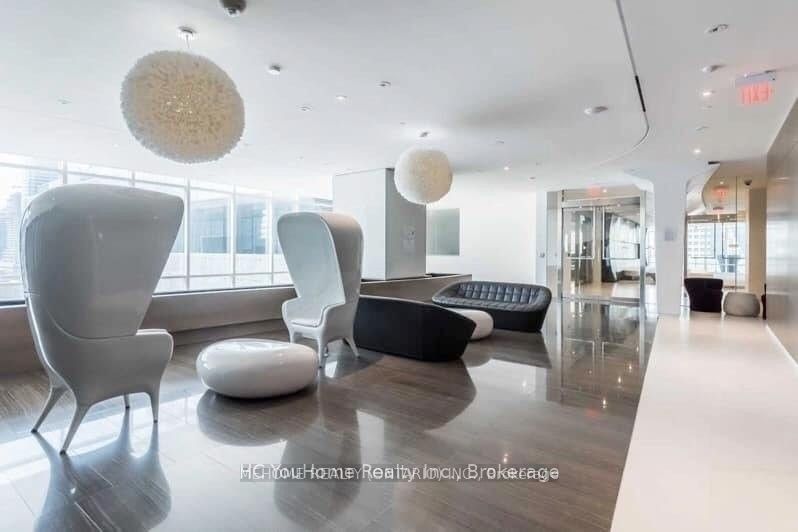 1 BLOOR Street E 5507, Toronto, ON M4W 0A8 photo 4