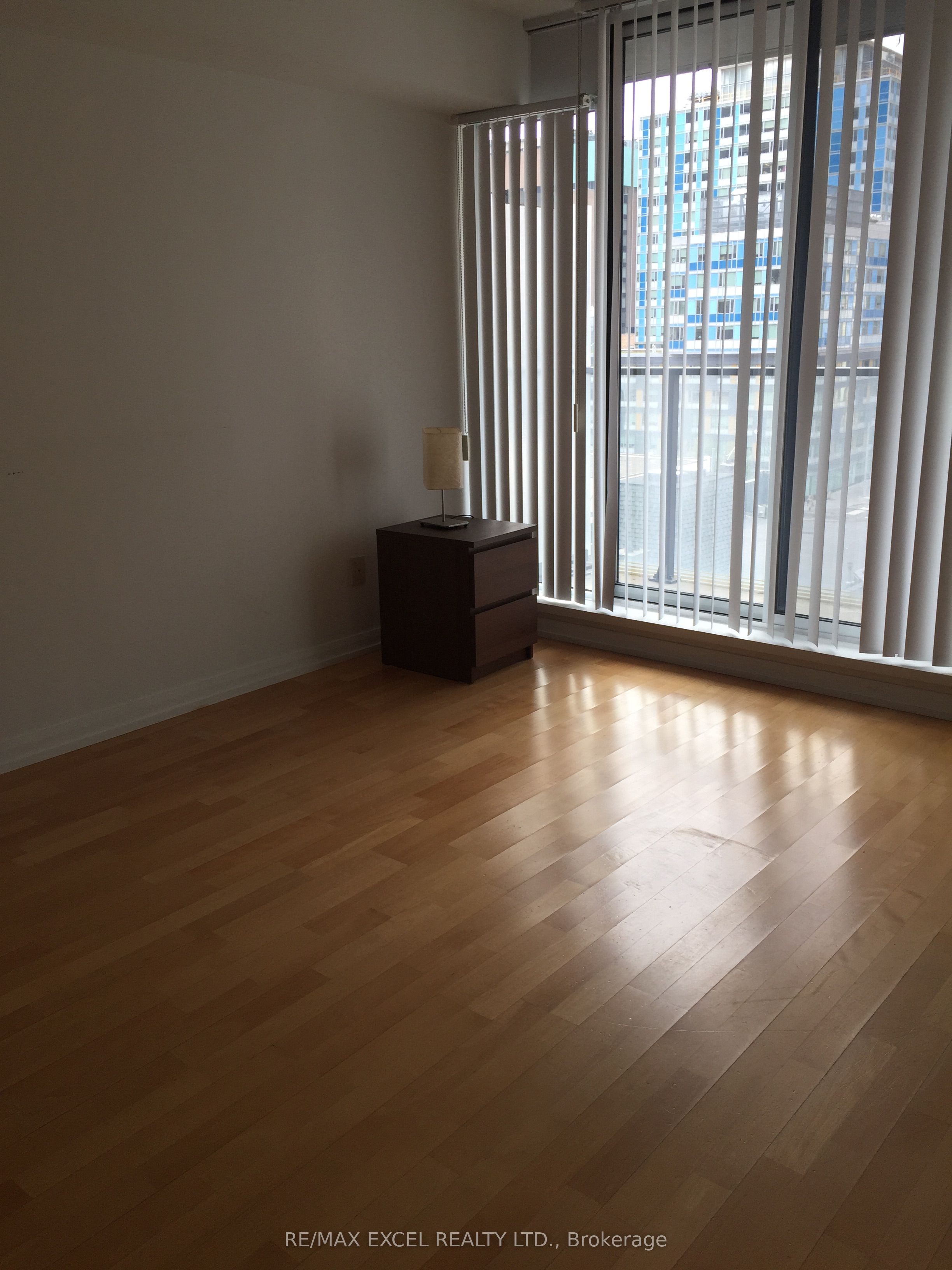 111 Elizabeth Street 929, Toronto, ON M5G 1P7 photo 4
