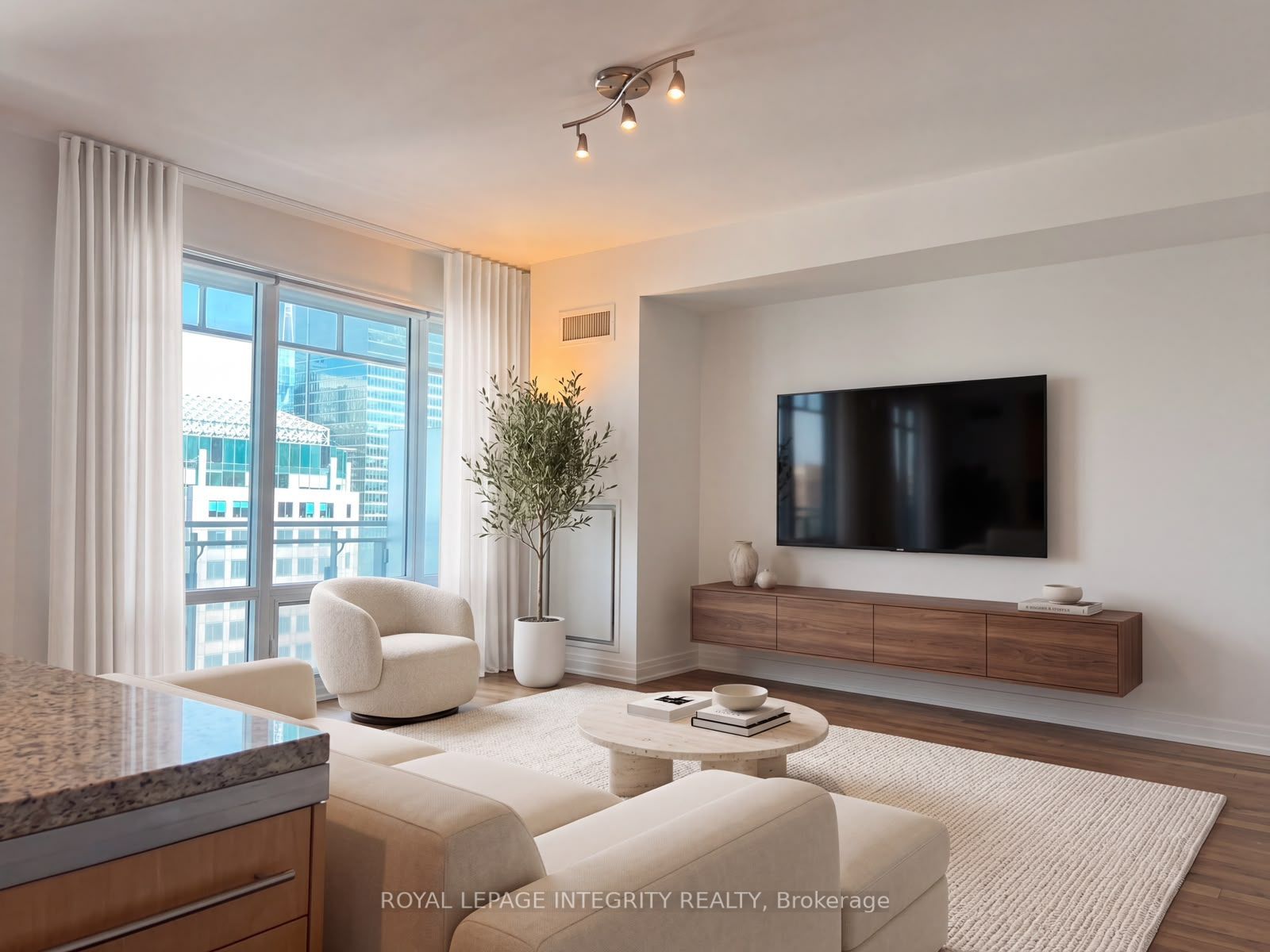 80 John Street 1710, Toronto, ON M5V 3X4