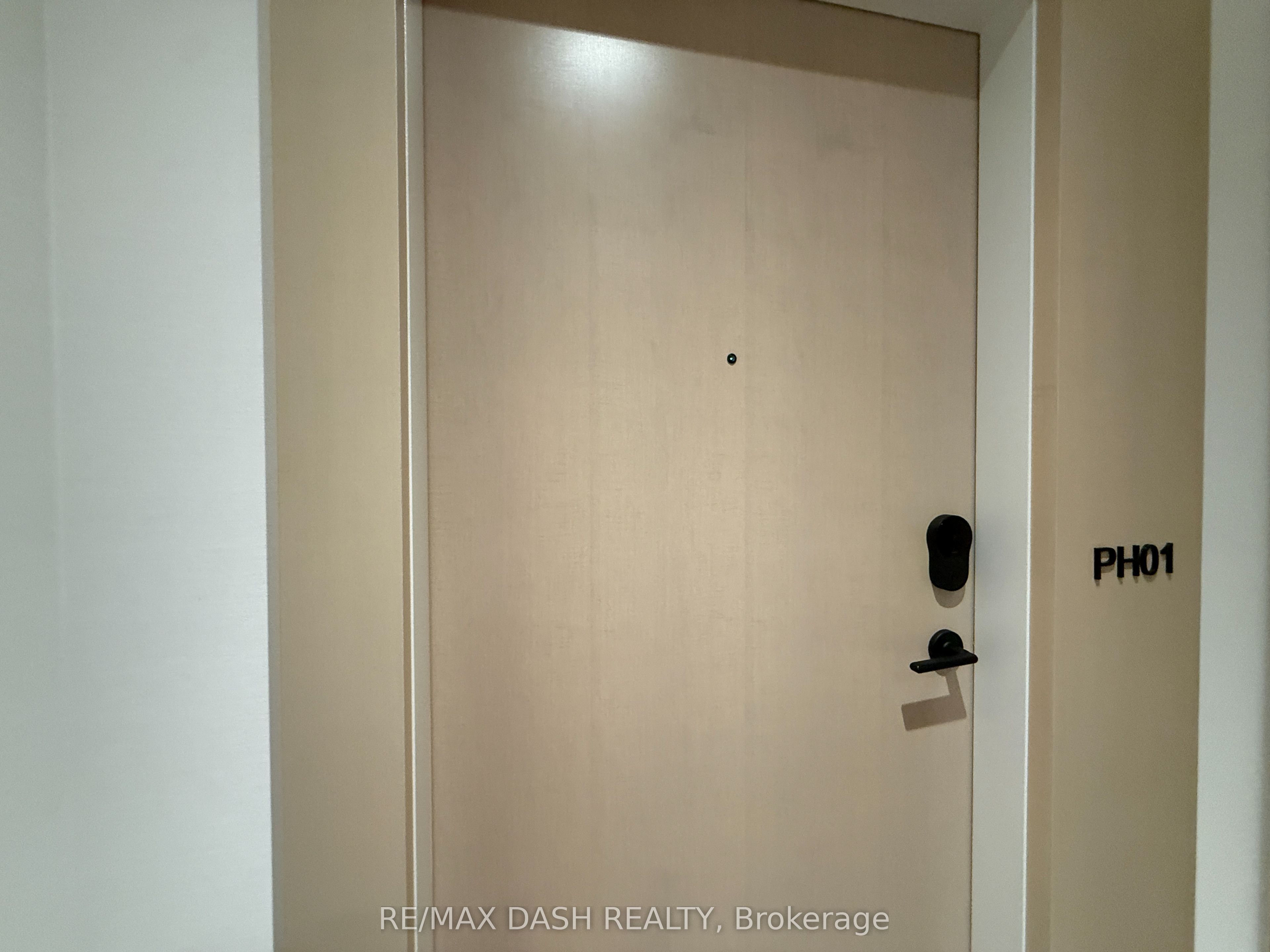 280 Dundas Street PH01, Toronto, ON M5T 1G2