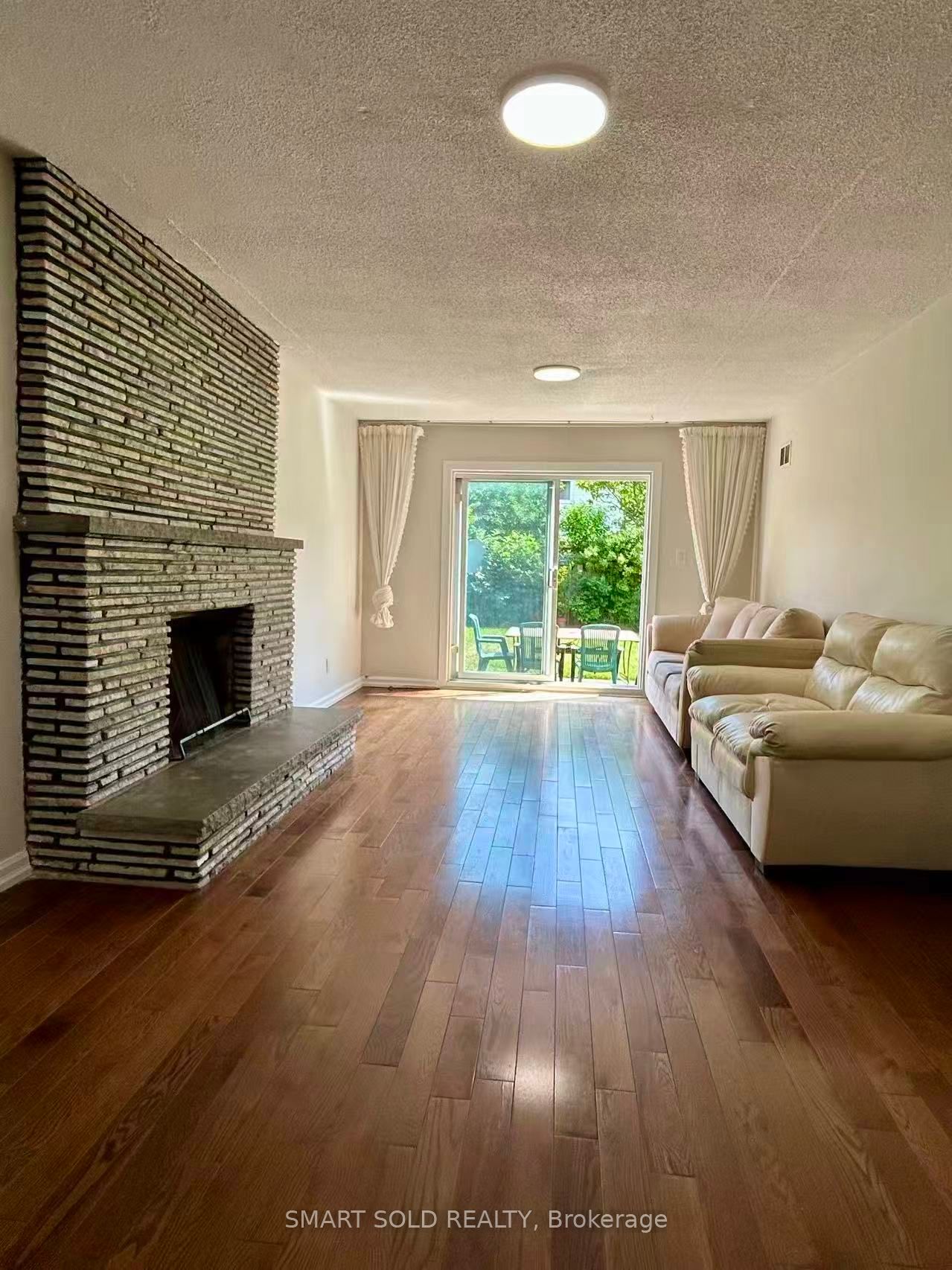 31 Silas Hill Drive Main + Upper, Toronto, ON M2J 2X8