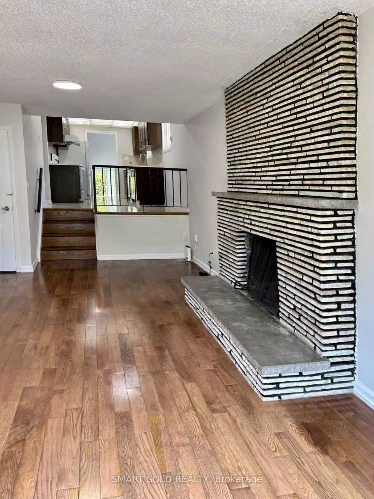 31 Silas Hill Drive Main + Upper, Toronto, ON M2J 2X8 photo 3