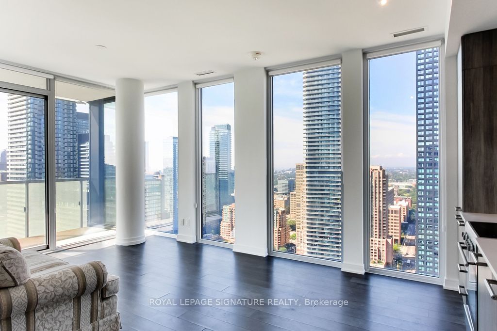 28 Wellesley Street E 3402, Toronto, ON M4Y 0C4 photo 2