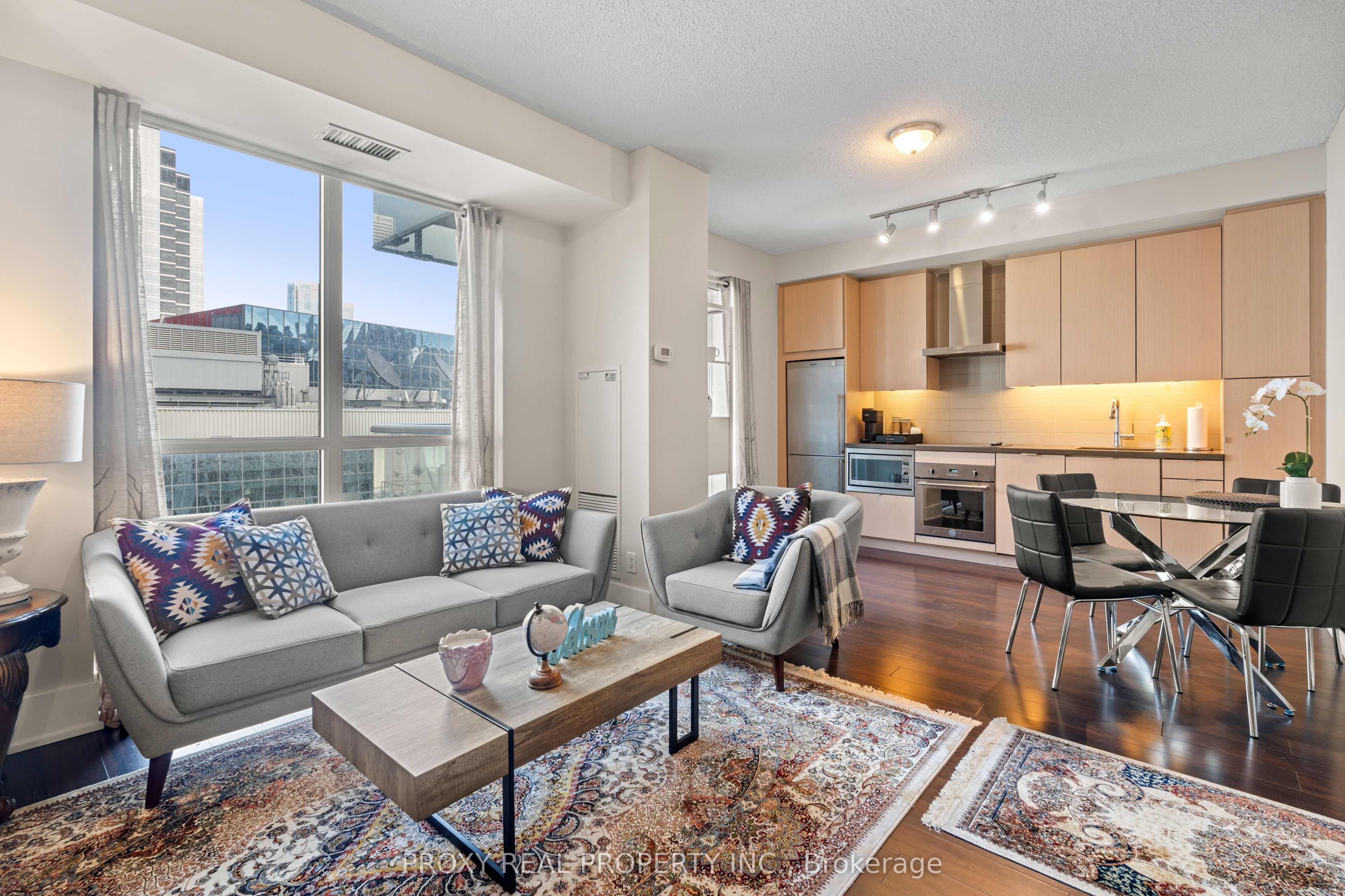 300 Front Street W 1705, Toronto, ON M5V 0E9 photo 4