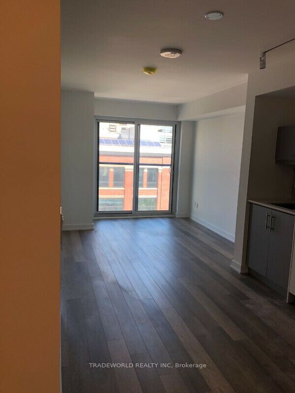 181 Huron Street 707, Toronto, ON M5T 0C1 photo 3
