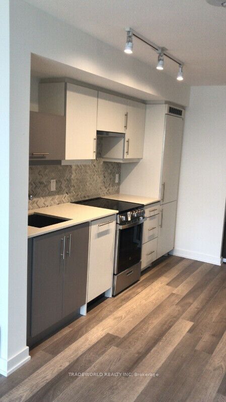 181 Huron Street 707, Toronto, ON M5T 0C1 photo 5
