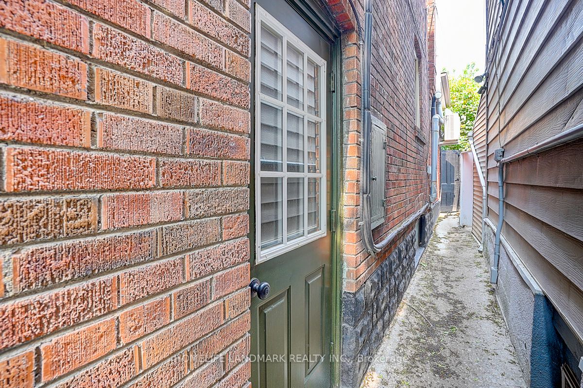 149 Euclid Avenue Basement, Toronto, ON M6J 2J8 photo 2