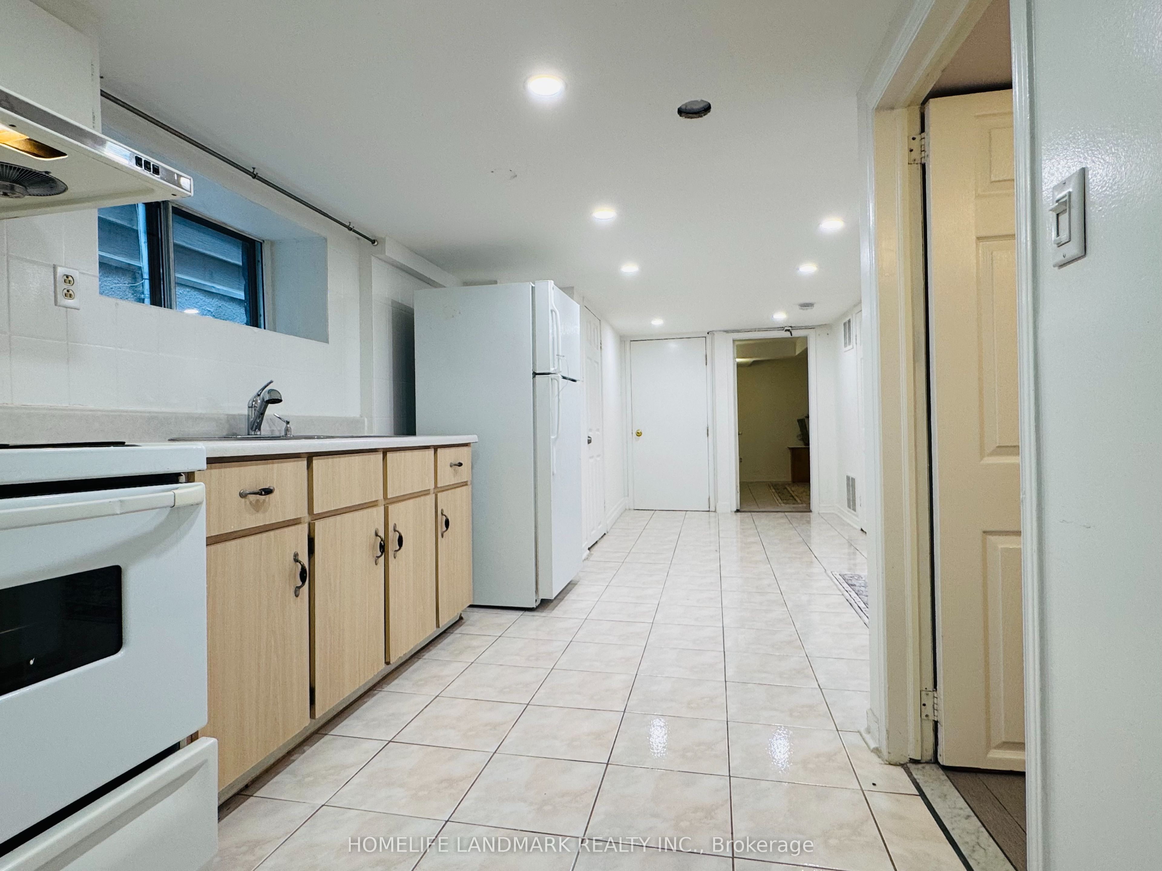 149 Euclid Avenue Basement, Toronto, ON M6J 2J8 photo 4