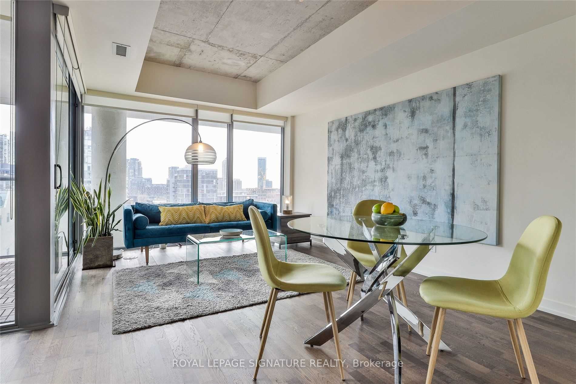95 Bathurst Street 819, Toronto, ON M5V 0H7 photo 3