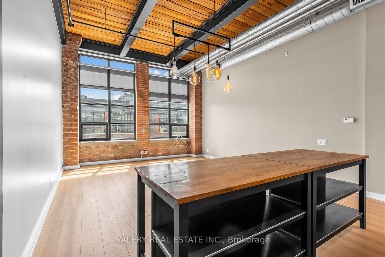 43 Hanna Avenue 314, Toronto, ON M6K 1X1 photo 3