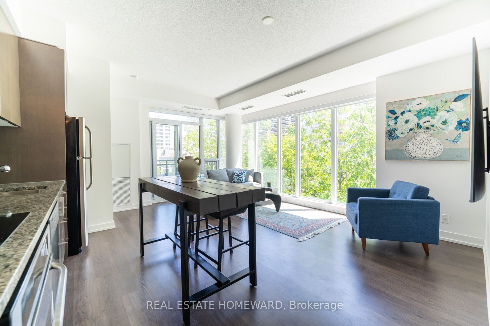 98 Lillian Street 312, Toronto, ON M4S 0A5