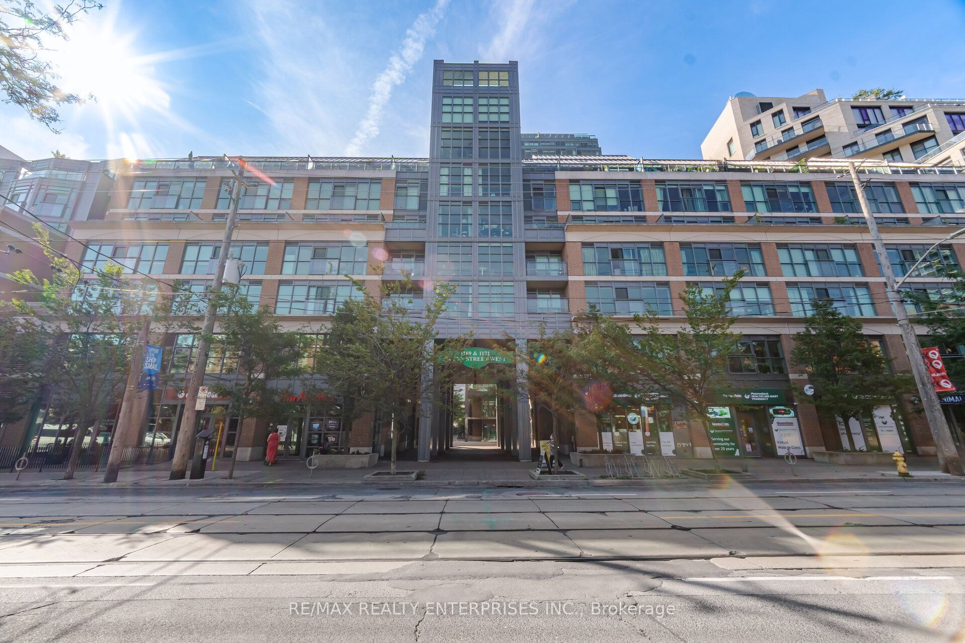 1169 Queen Street W 608, Toronto, ON M6J 1J4 photo 2