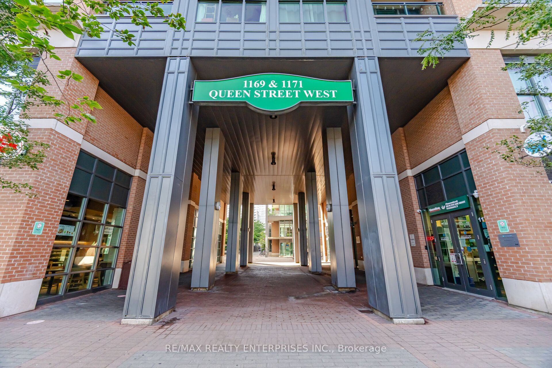 1169 Queen Street W 608, Toronto, ON M6J 1J4 photo 3