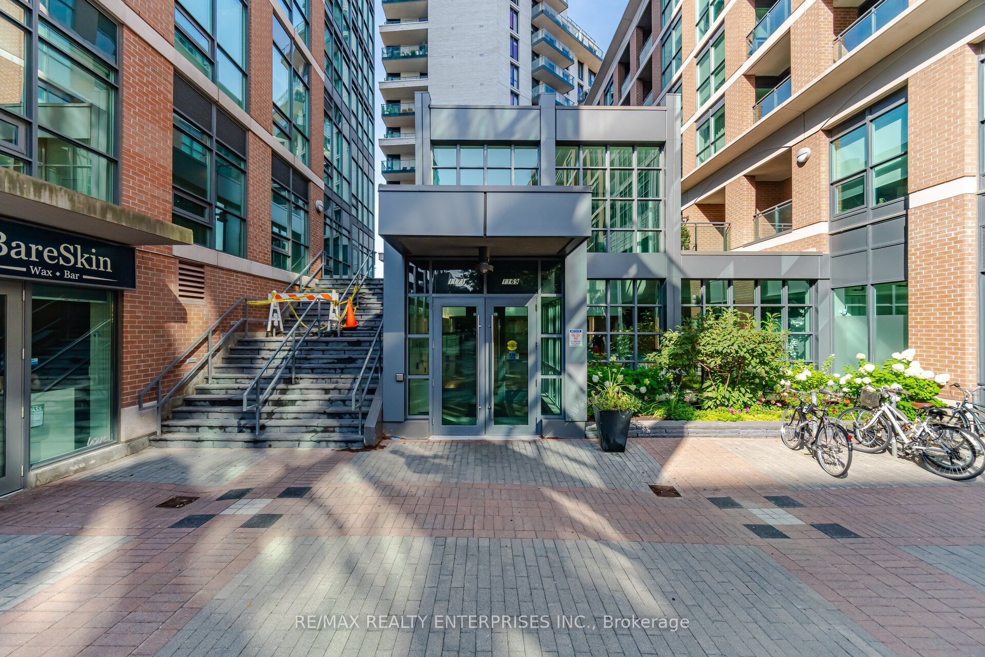 1169 Queen Street W 608, Toronto, ON M6J 1J4 photo 4