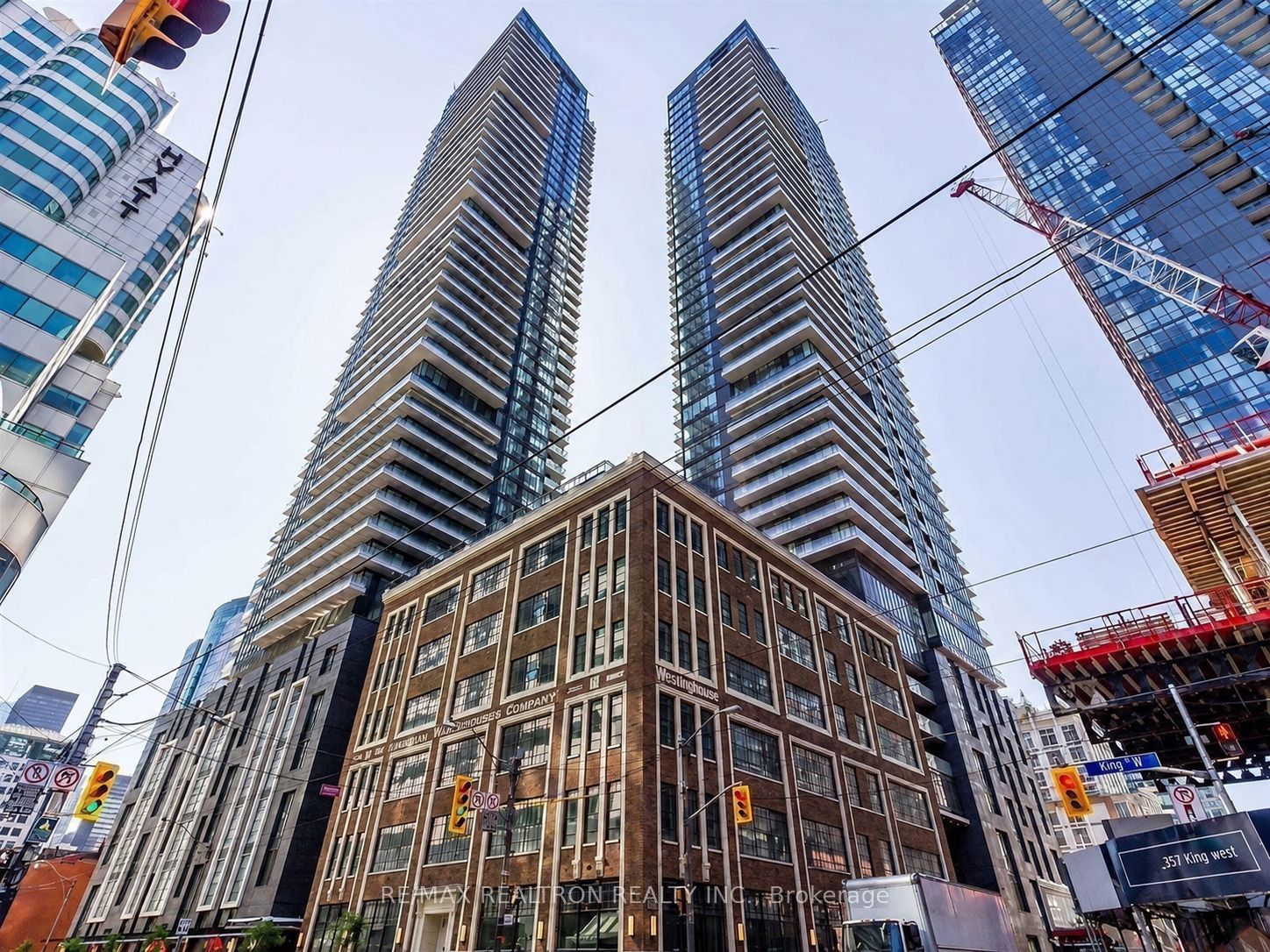 125 Blue Jays Way 2711 Master & 2nd Bedroom, Toronto, ON M5V 1J6