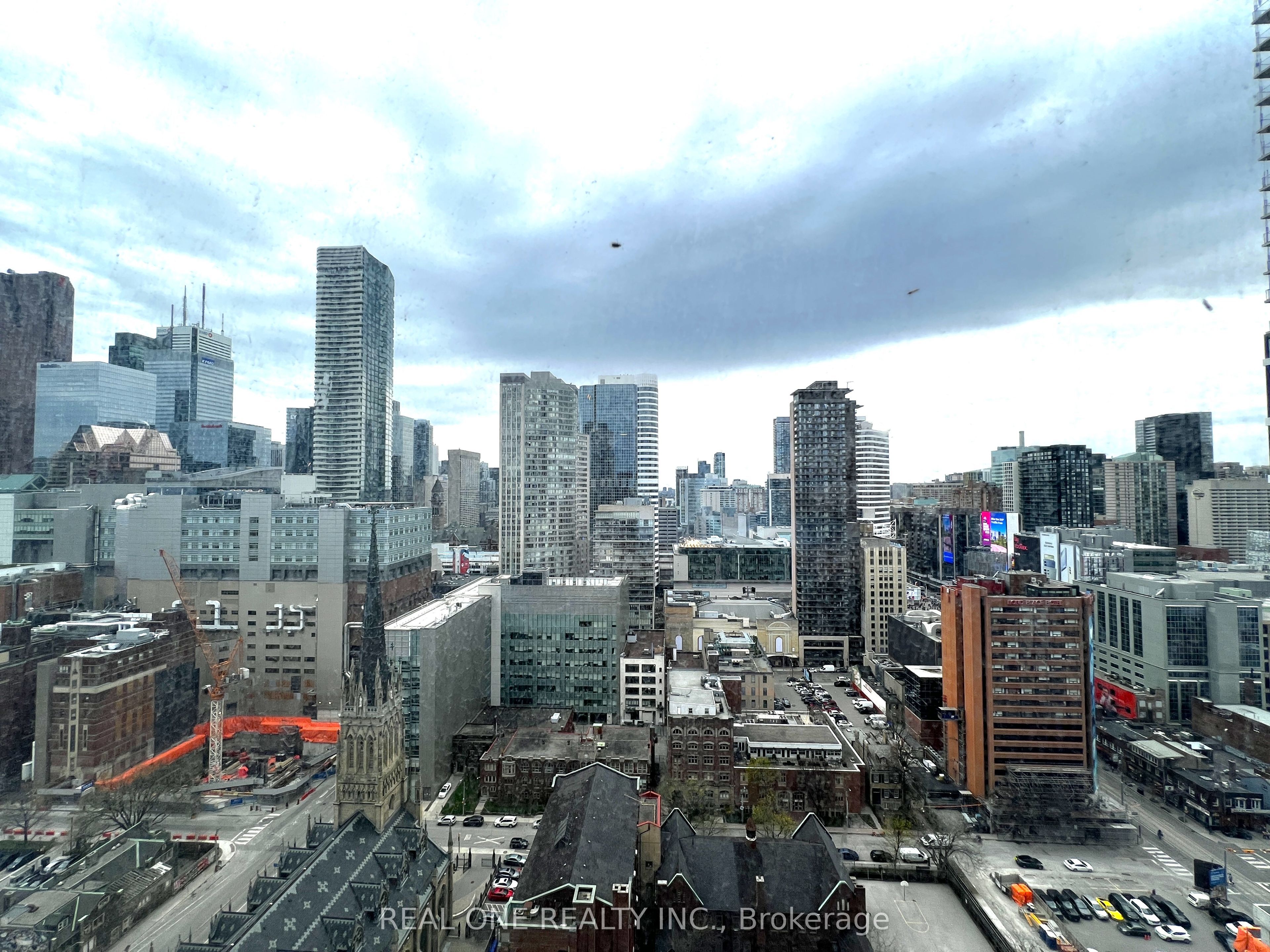 82 Dalhousie Street 2908, Toronto, ON M5B 0C5 photo 3